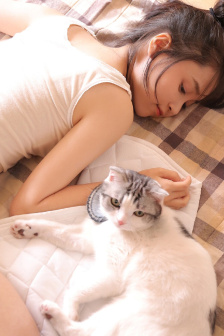 夏目娜娜